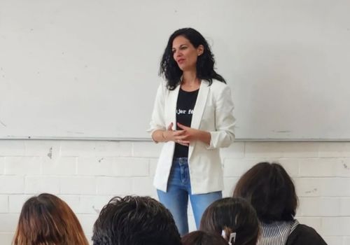 consultora especializada en igualdad, género y derechos sociales